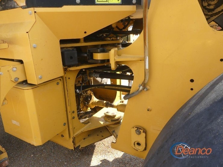 2011-caterpillar-930h-image-11
