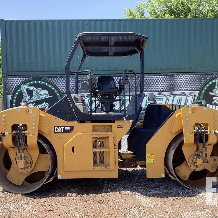 2019 CATERPILLAR CB8