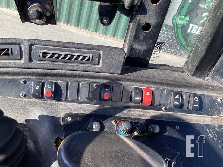 2018-jcb-409-image-17