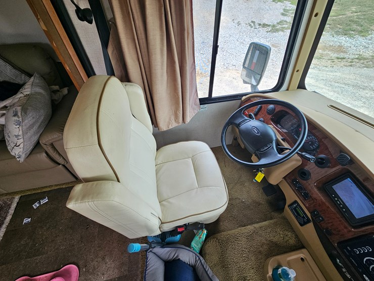 #21543-•-2014-ford-f53-motorhome-image-37