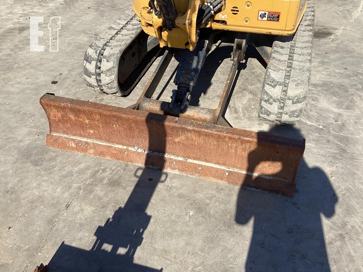2007-deere-35d-image-10
