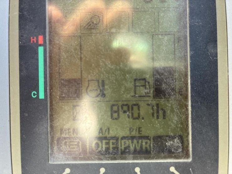 2024-deere-35g-image-25