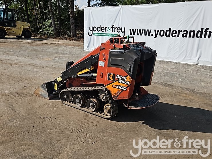 2017-ditch-witch-sk650-image-4