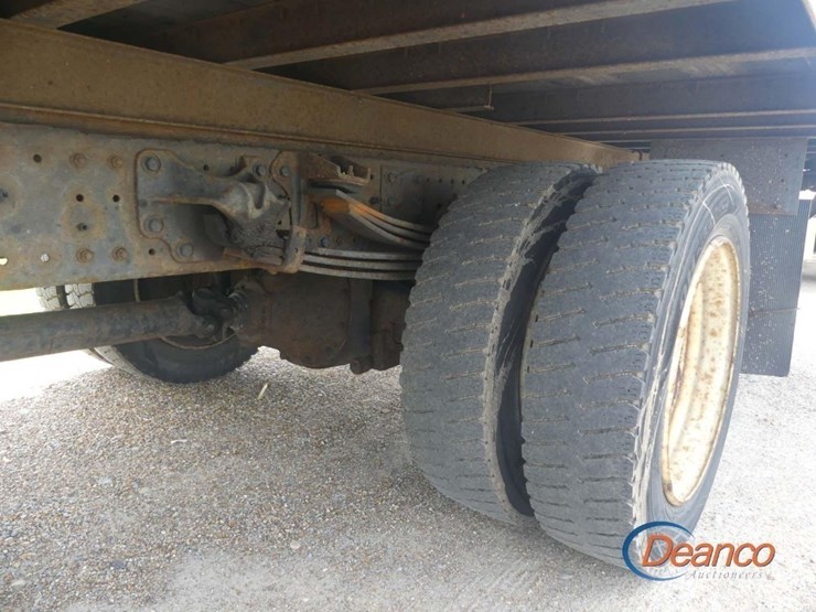 2019-hino-195-image-6