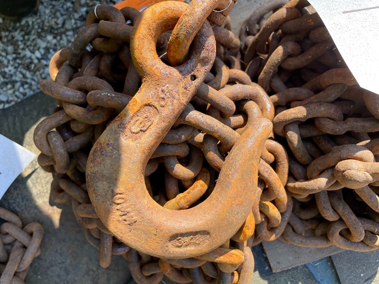 #1689-•-(2)-chains-with-hooks-image-2