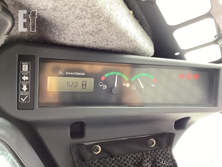 2022-deere-320g-image-13