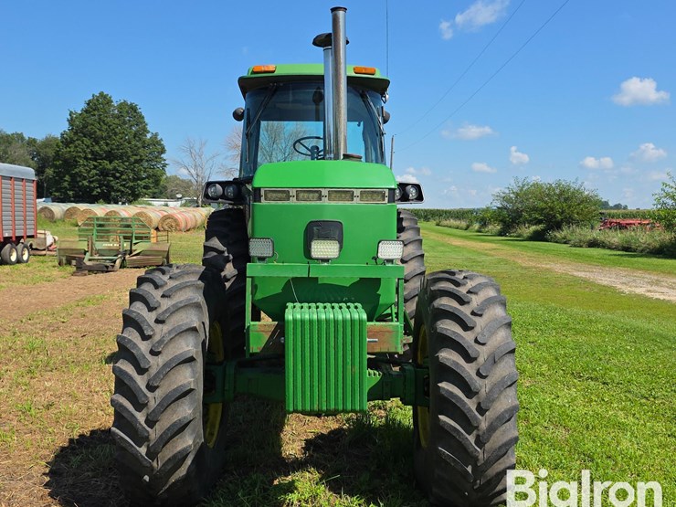 1991-john-deere-4555-image-2