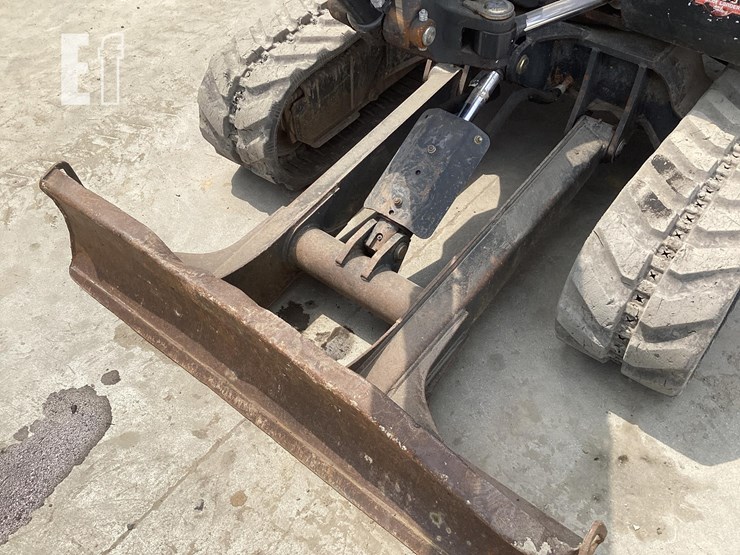 2014-bobcat-e32-image-9
