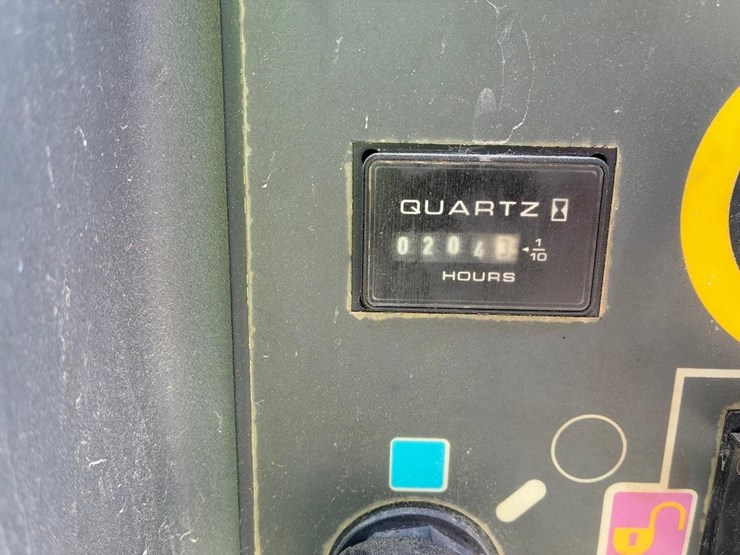jlg-t350-image-17