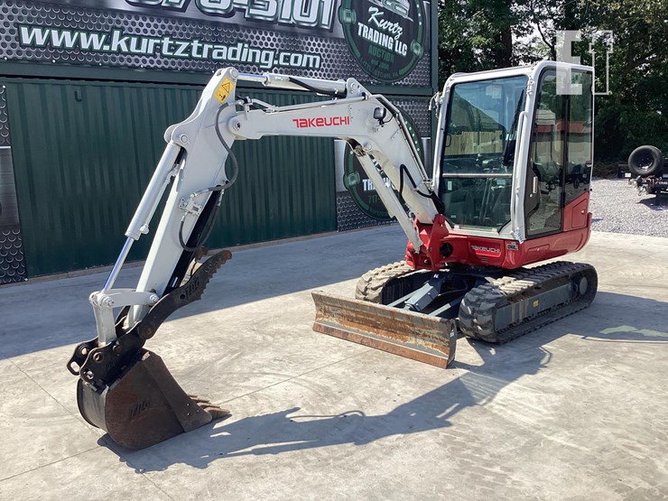 2022-takeuchi-tb235-2-image-9