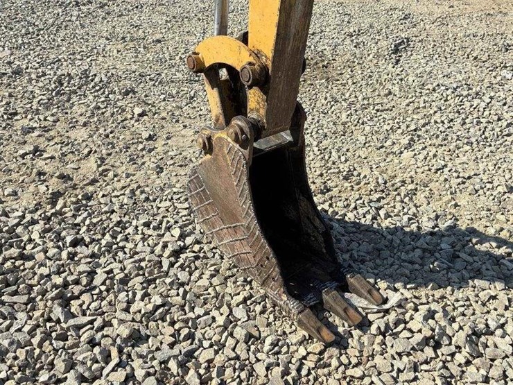 2014-caterpillar-304e2-cr-image-11
