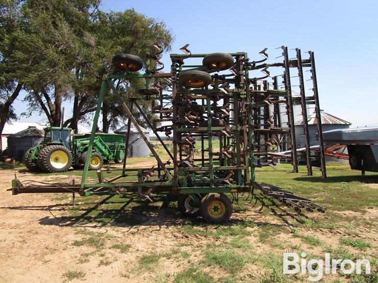 john-deere-1060-image-8