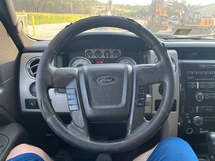 2010-ford-f150-image-25