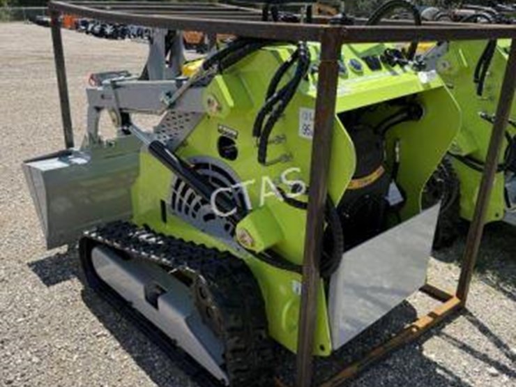 #113-•-land-hero-mini-skid-steer-image-3