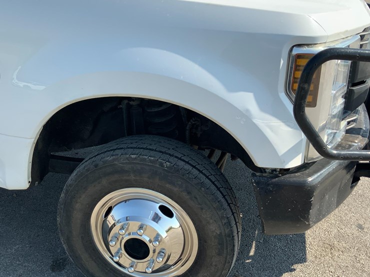 2017-ford-f350-xl-image-17
