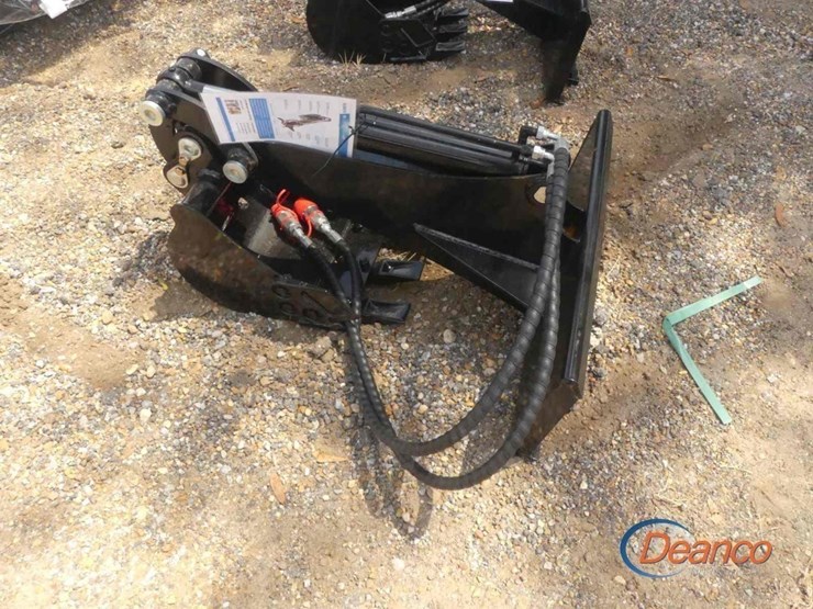 unused-2025-ir-backhoe-attachment-image-1