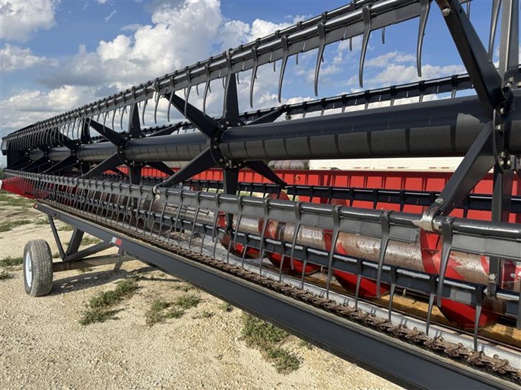 2011-case-ih-3020-image-9