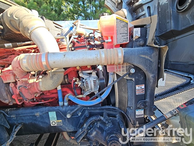 2023-kenworth-t880-image-18