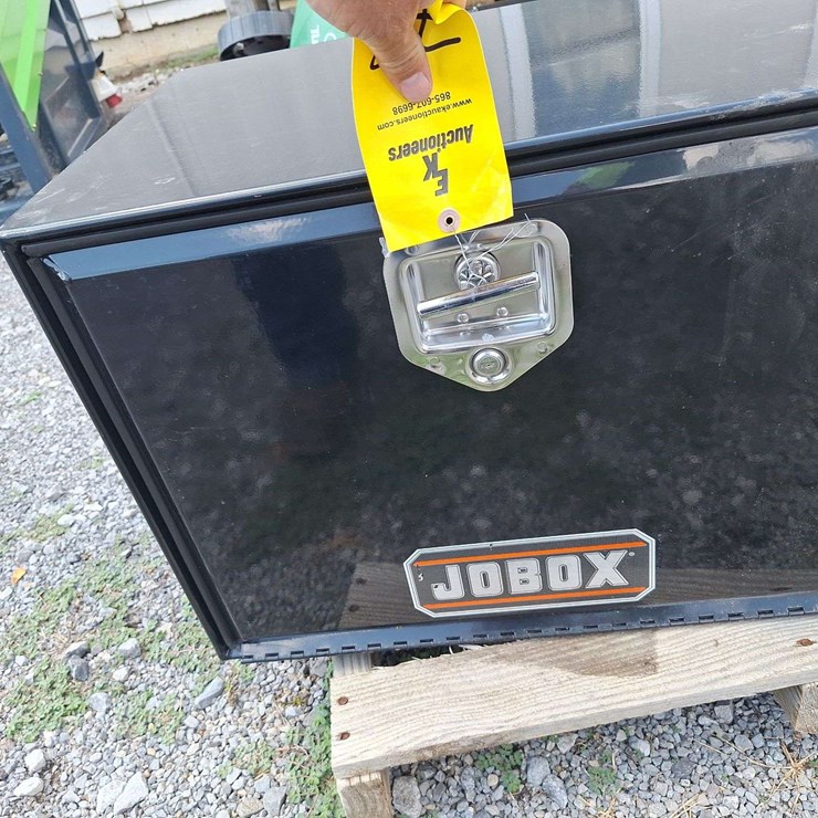 UNUSED JOBOX 18X18X24 UNDERBODY TOOLBOX-IN BOX