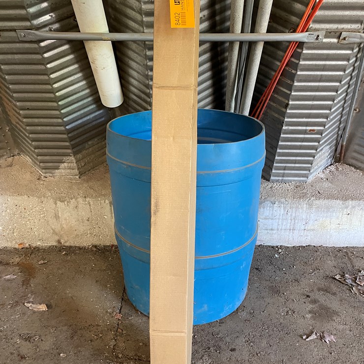 #8402 • Barrel Of Driveway Markers