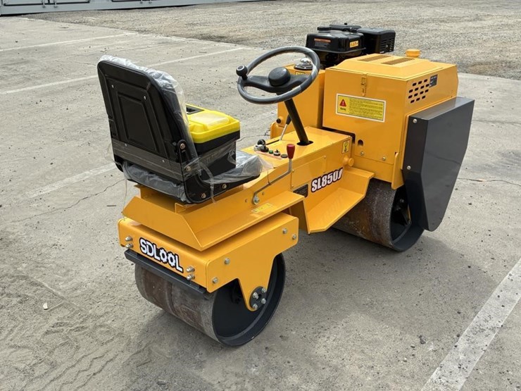 2025-sdlool-sl850-vibratory-tandem-roller-image-3