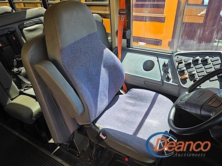 2014-international-3000-image-13
