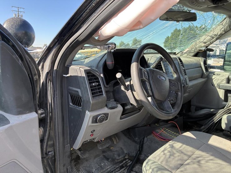2019-ford-f250-image-16
