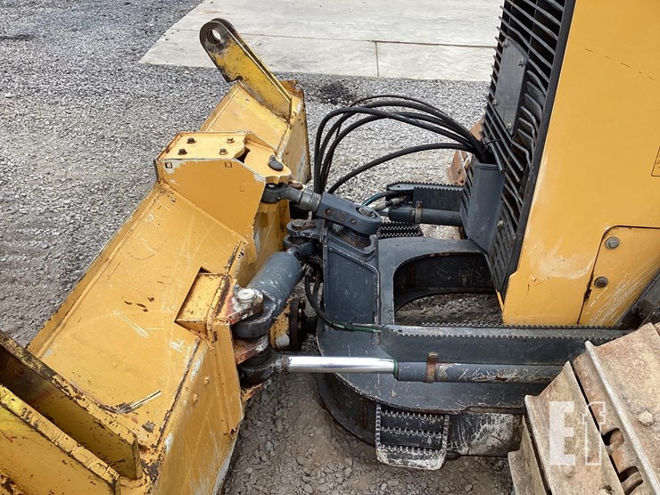 2016-deere-650k-image-10