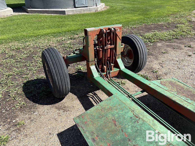 kuhn-30'-grain-drill-transport-image-15