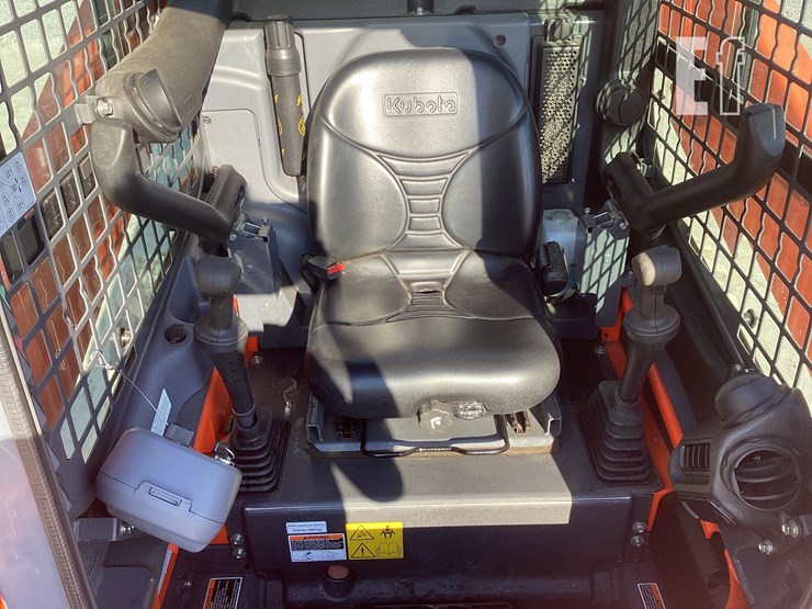 2018-kubota-ssv65-image-13