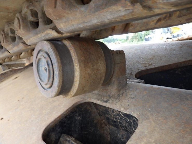 2015-hitachi-zx350lc-6n-image-50