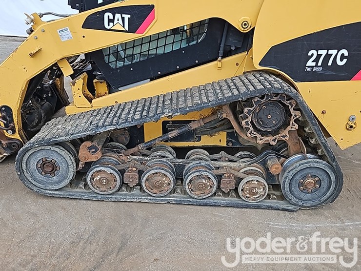 2006-caterpillar-277d-image-17