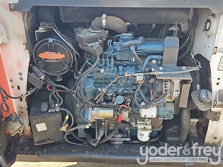 2014-bobcat-t650-image-22