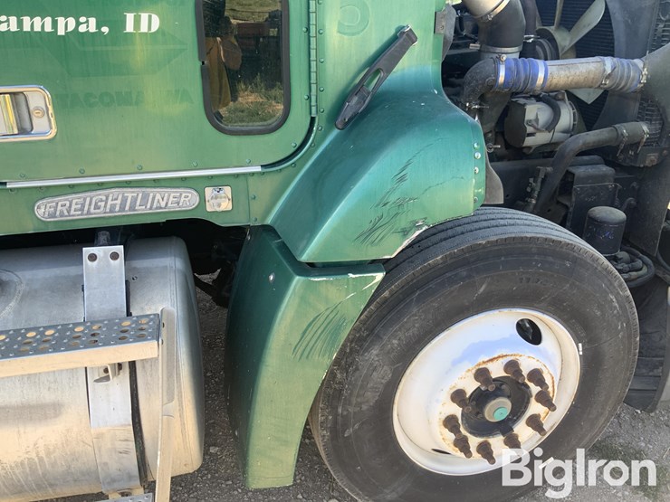 1995-freightliner-fld112-image-13