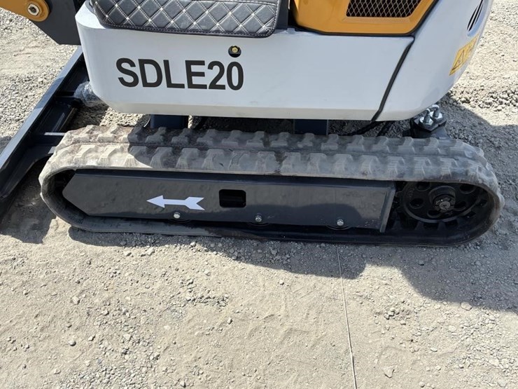 2025-sdlanch-sdle20-hydraulic-excavator-image-13
