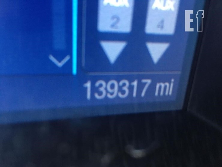 2015-ford-explorer-image-5