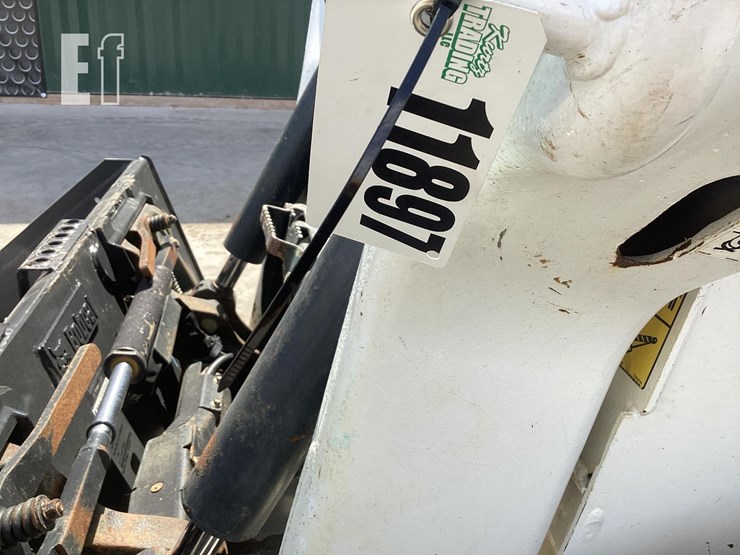 2023-bobcat-t64-image-21