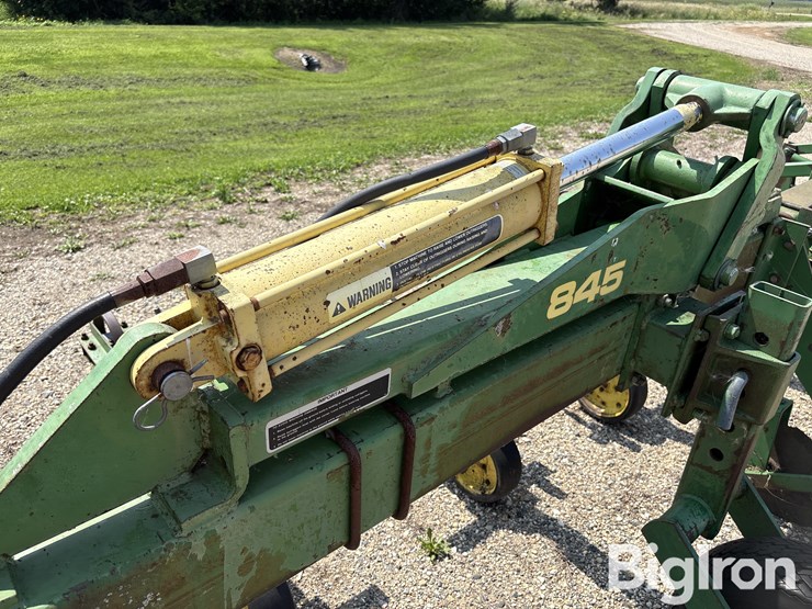 john-deere-845-image-12