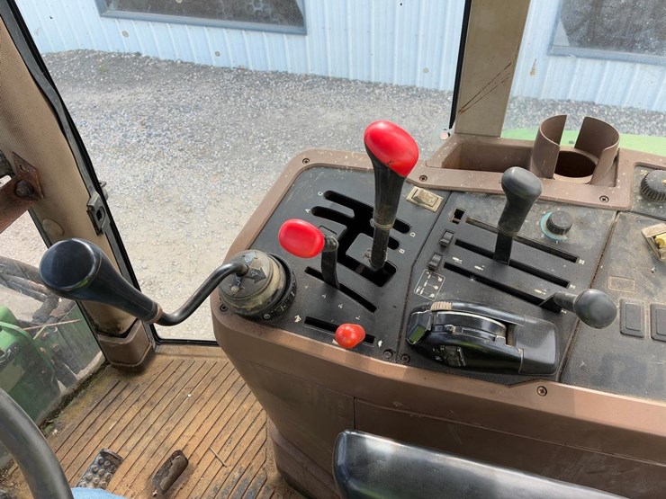 john-deere-7210-image-23