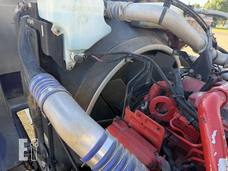2021-peterbilt-389-image-28