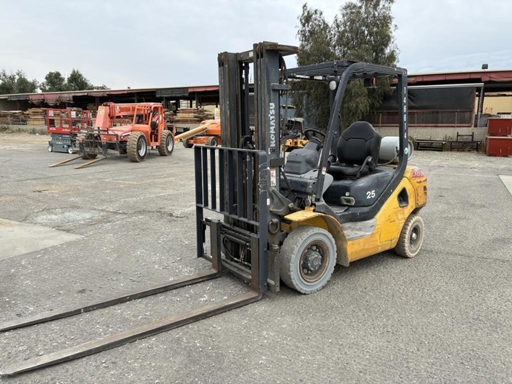 2015-komatsu-fg25ht-16-image-1