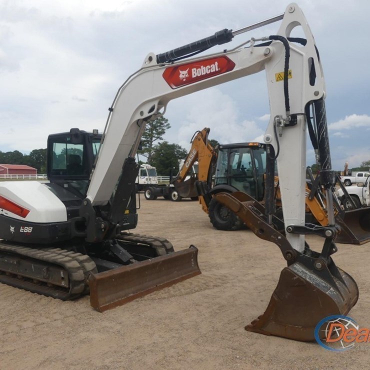 2023 BOBCAT E88