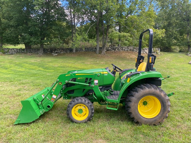 2023-john-deere-3043d-image-23