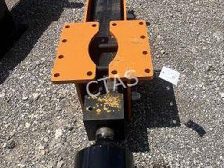 #11-•-wolverine-skid-steer-post-driver-image-2