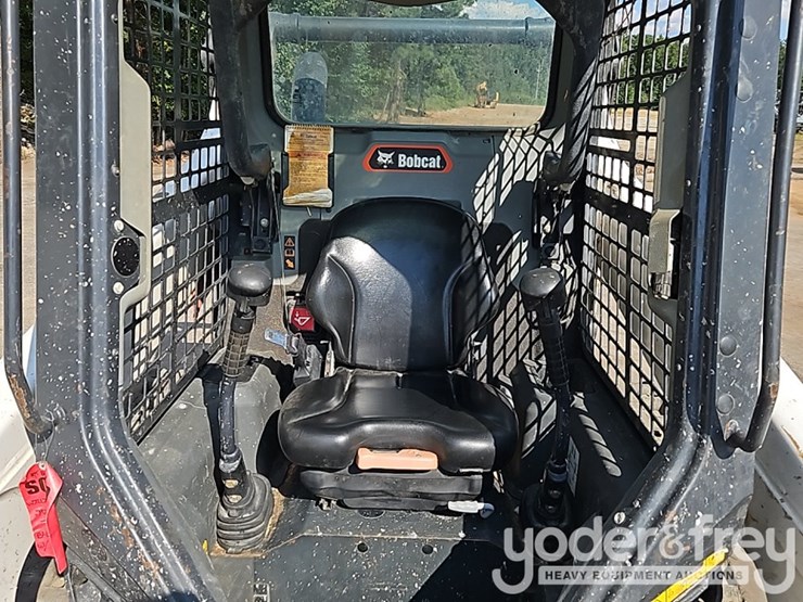 2021-bobcat-t64-image-24