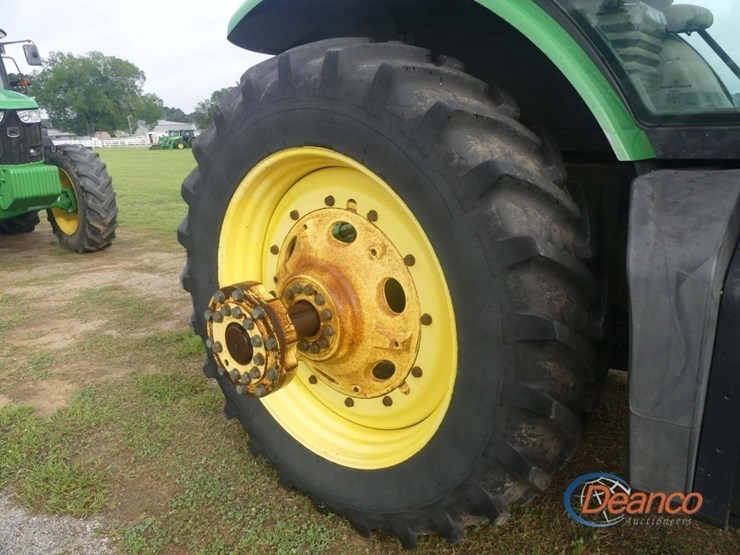 2013-john-deere-8260r-image-12