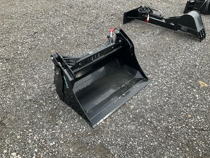 #1565-•-unused-mini-skid-steer-4in1-bucket-image-3