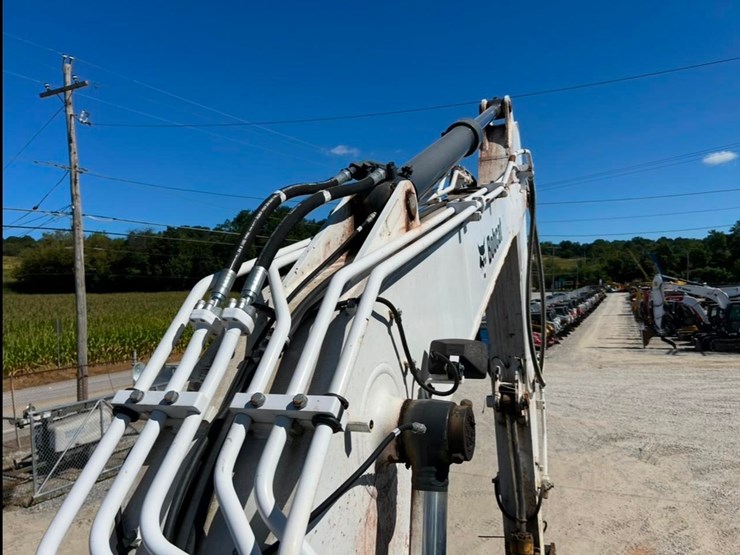 2020-bobcat-e145-image-28