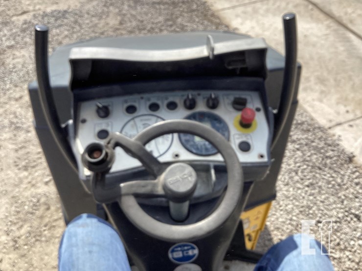 2016-bomag-bw120-50-image-14
