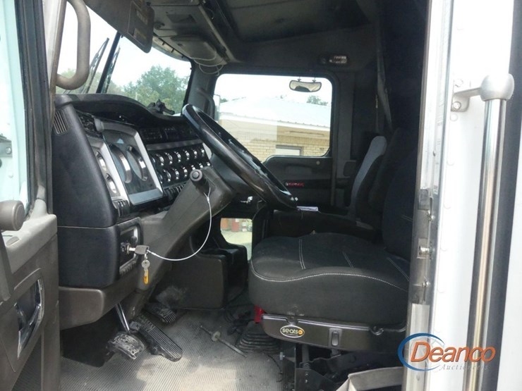 2014-kenworth-w900-image-18